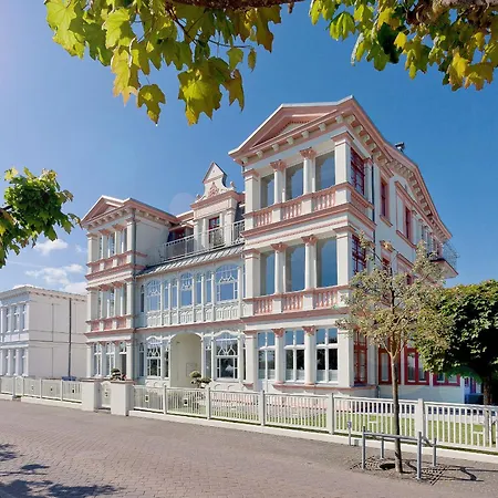 Seeblick Gothensee アパート